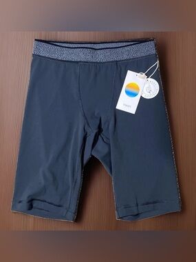 VUORI LIMITLESS COMPRESSION SHORTS MENS SMALL GRAY WORK OUT GYM RUNNING V373